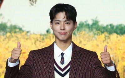 '31세' 박보검, 데뷔 14년 만에 건물주 되려나…'폭싹 속았수다' 1위→공중파 단독 MC 행보