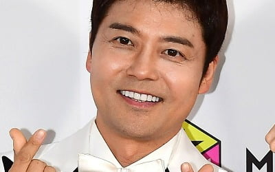 "집에 늦게 들어갈거야"…전현무, KBS 퇴사 13년만에 前동료와 회포('선넘클')