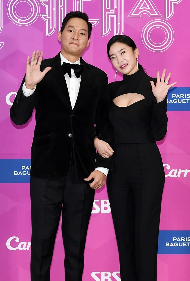 [종합] '이상해 며느리' 김윤지, 임신 사실 숨겼다…"사라질까봐 불안" ('돌싱포맨')