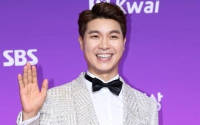 [종합] '70억 자가' 박수홍, ♥아내가 23살 연하라더니…"손녀 같아" 폭탄 발언 ('슈돌')