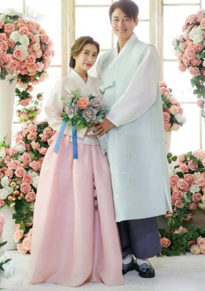 이지훈♥아야네, 자식 농사 성공했다…원인 불명 피부 질환 앓았었는데