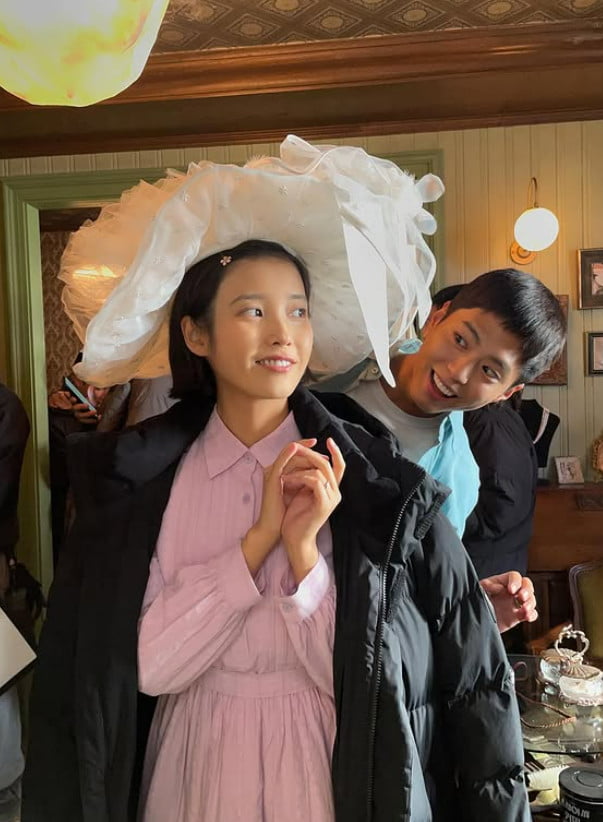 사진=아이유 SNS