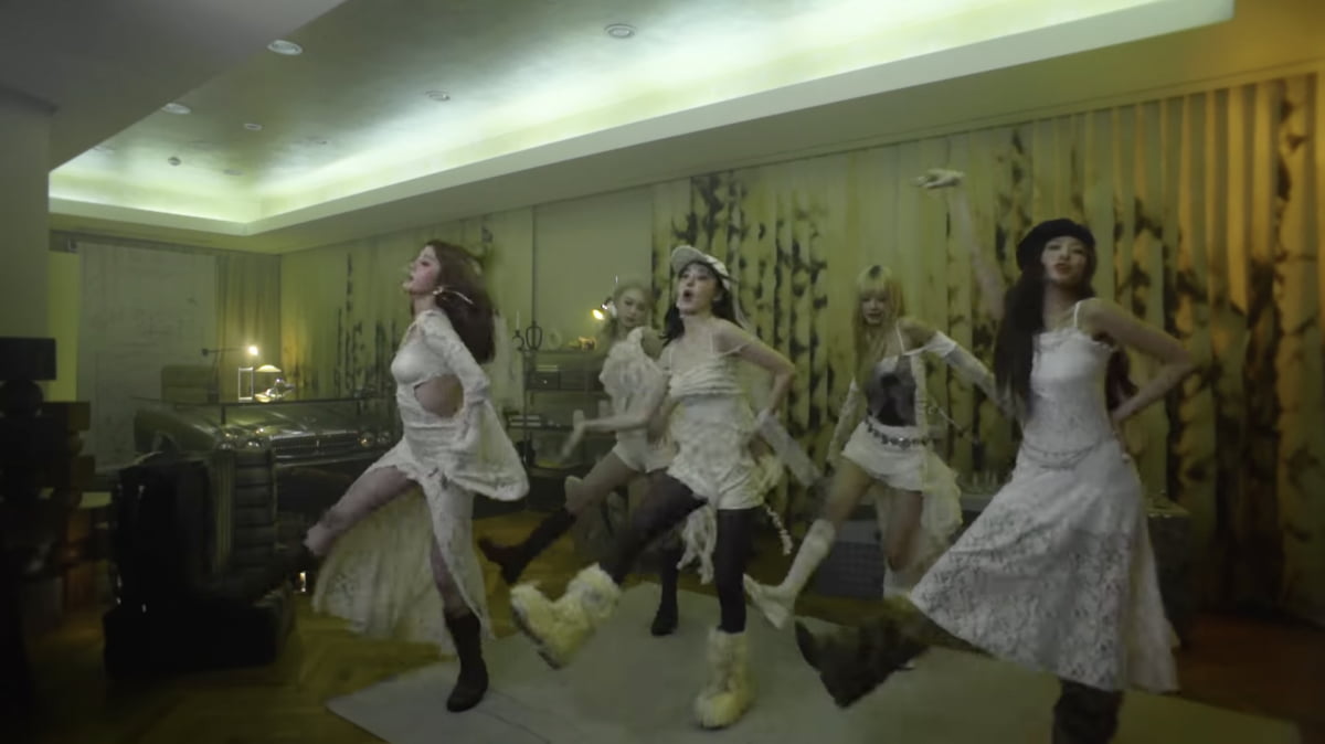 사진=그룹 르세라핌 'HOT' 뮤직비디오 캡처