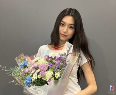 キム・ドヨン、演劇『애나엑스』で観客を魅了し成功裏に終演