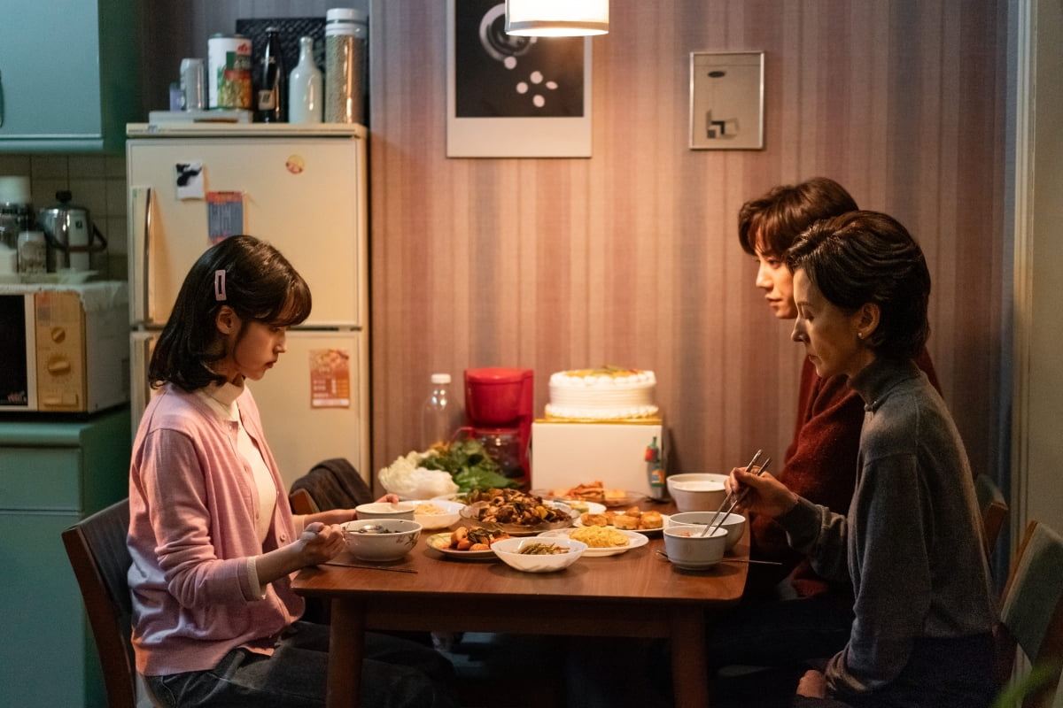 애순이 빼다박은 아이유…"외박 안 돼" 母 단속에도 ♥열애 중('폭싹 속았수다')