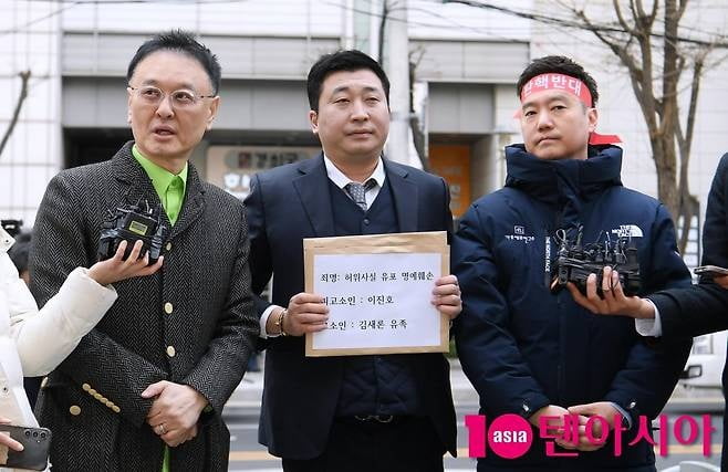 [종합] "故 김새론, 김수현 지켜주려 했는데"…유족 측, 2차 내용증명→친동생 증언 폭로  