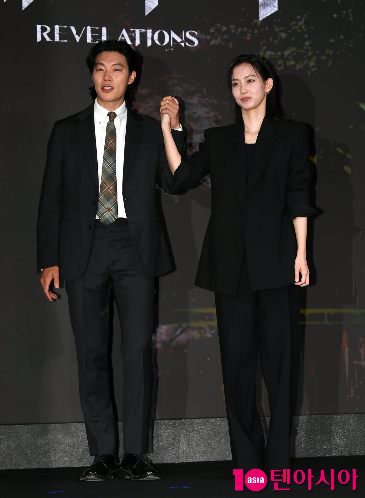 류준열-신현빈, '계시록'의 선남선녀[TEN포토+]