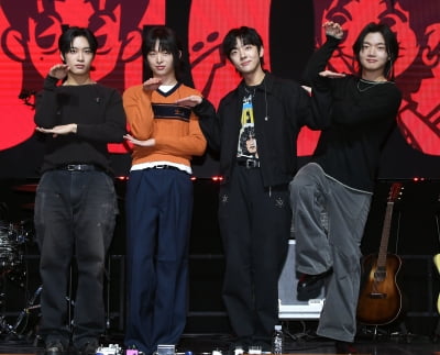 [종합] 유희열 지원 사격→박보검 응원…드래곤포니 "이제 시작, 헤드라이너 서는 날까지"