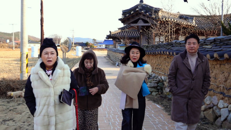김청, 외조母는 남편 첩 수발·母는 사기 피해…"엄마처럼 살지 말아야지"('같이삽시다')