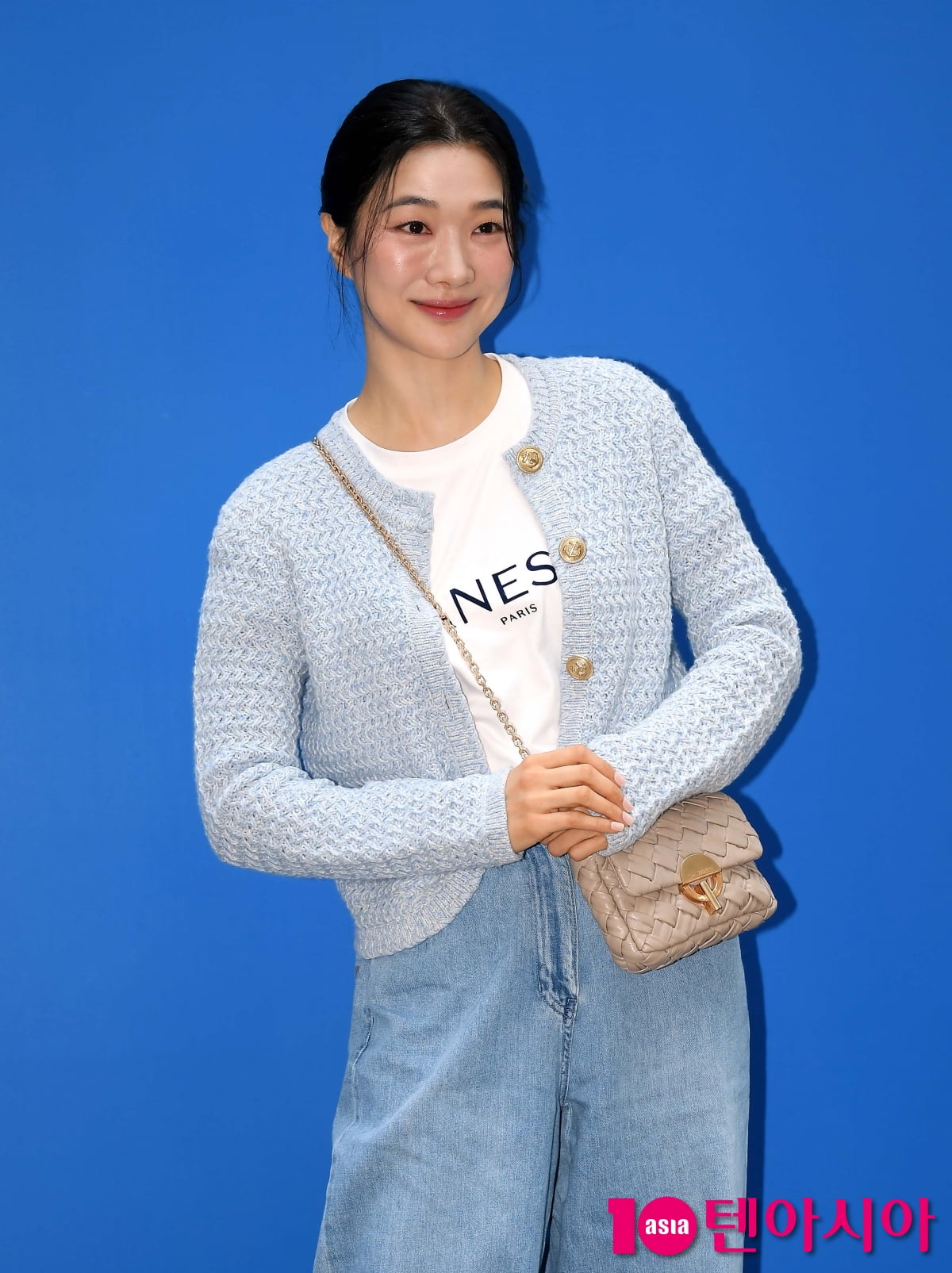 정윤하, 청아한 미소...청청패션도 완벽하게 소화[TEN포토+]