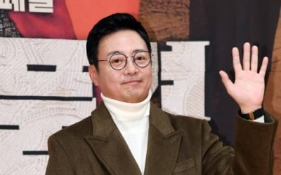 [종합] '미혼부' 윤다훈, ♥10살 연하와 결혼했는데…"10년째 기러기아빠" ('같이삽시다')