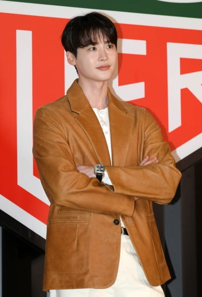 이종석, 극강의 남친美... 아이유가 반한 꽃미소[TEN포토+]