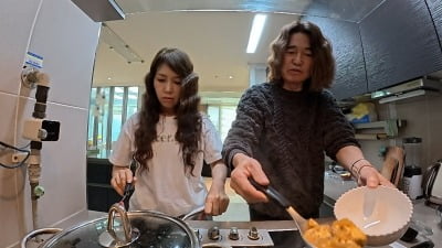 홍서범♥조갑경, 부부싸움 터졌다…90평 펜트하우스에 신발만 300켤레인데, "다 아내 것" ('다컸는데')