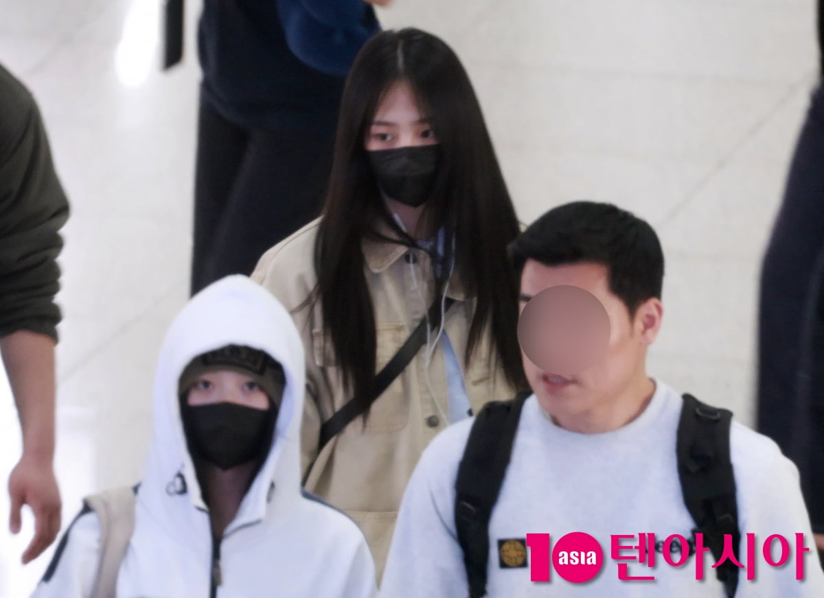 뉴진스, 해맑은 미소로 출국...007작전으로 기자들 따돌리고[TEN포토+]