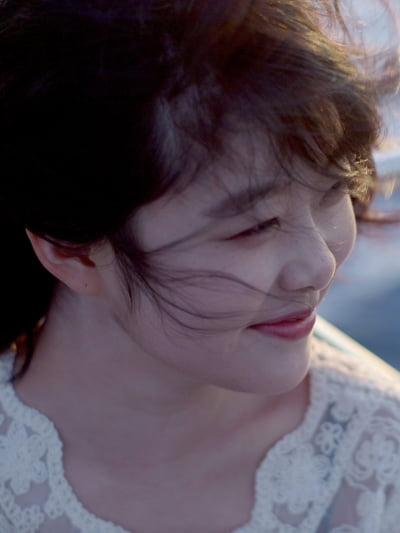 웹드 여신에서 싱어송라이터로…김가빈, 'Ctrl+N' 발매
