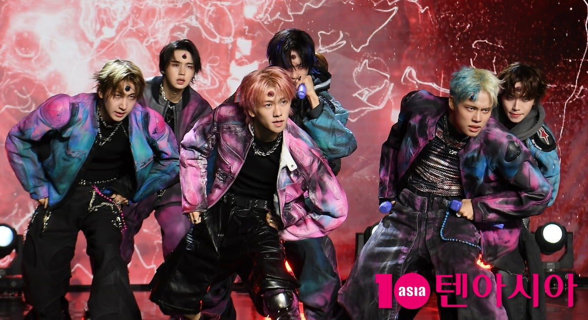 뉴비트, 타이틀곡 'Flip the Coin' 데뷔 무대[TEN포토+]