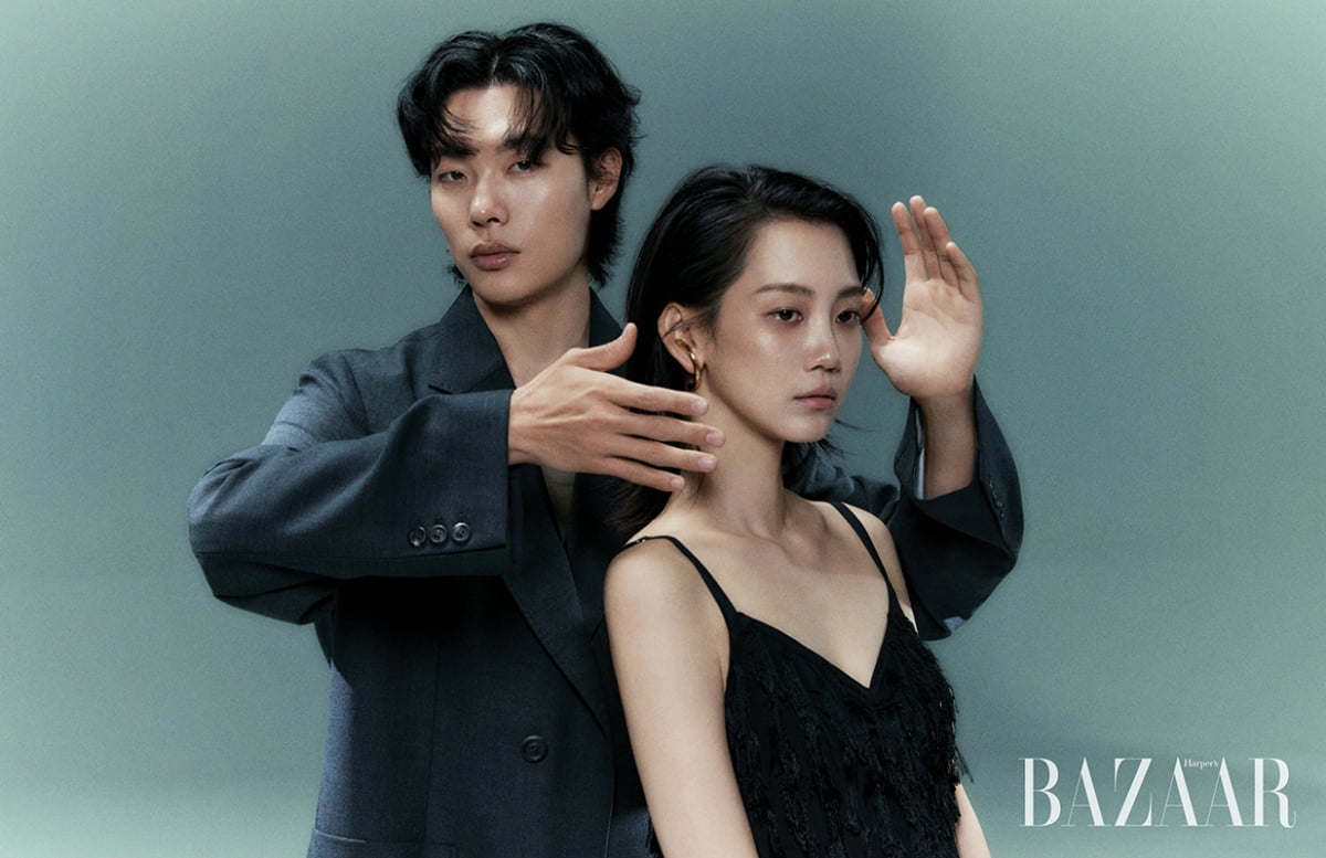 '38세 동갑' 류준열·신현빈, 의외의 얼굴합…"언젠간 모두가 알아줄 거라 믿어" [화보]