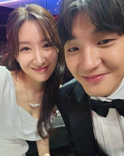 '연애남매' 윤하♥윤재, 결별설 불거졌다…SNS 커플 사진 흔적 없이 삭제 [TEN이슈]