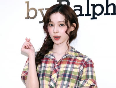 에스파 윈터, 감탄사가 절로 나오는...보헤미안 체크 스타일[TEN포토+]