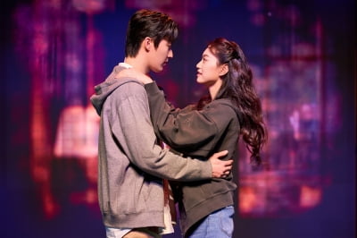'걸그룹 출신' 김도연, 19금 대사·흡연신 자연스러웠다…"관객은 파격적이라고" ('애나엑스')[인터뷰①]