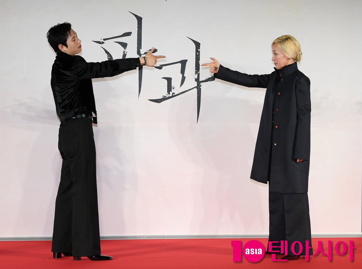 '파과' 이혜영-김성철, 영화는 액션 포토타임은 멜로[TEN포토+]