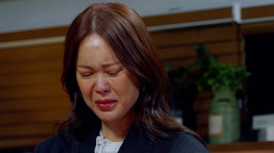백지영 폭풍 오열, 축구 유망주 참사에 "마음 짐작할 수 없어" ('꼬꼬무')