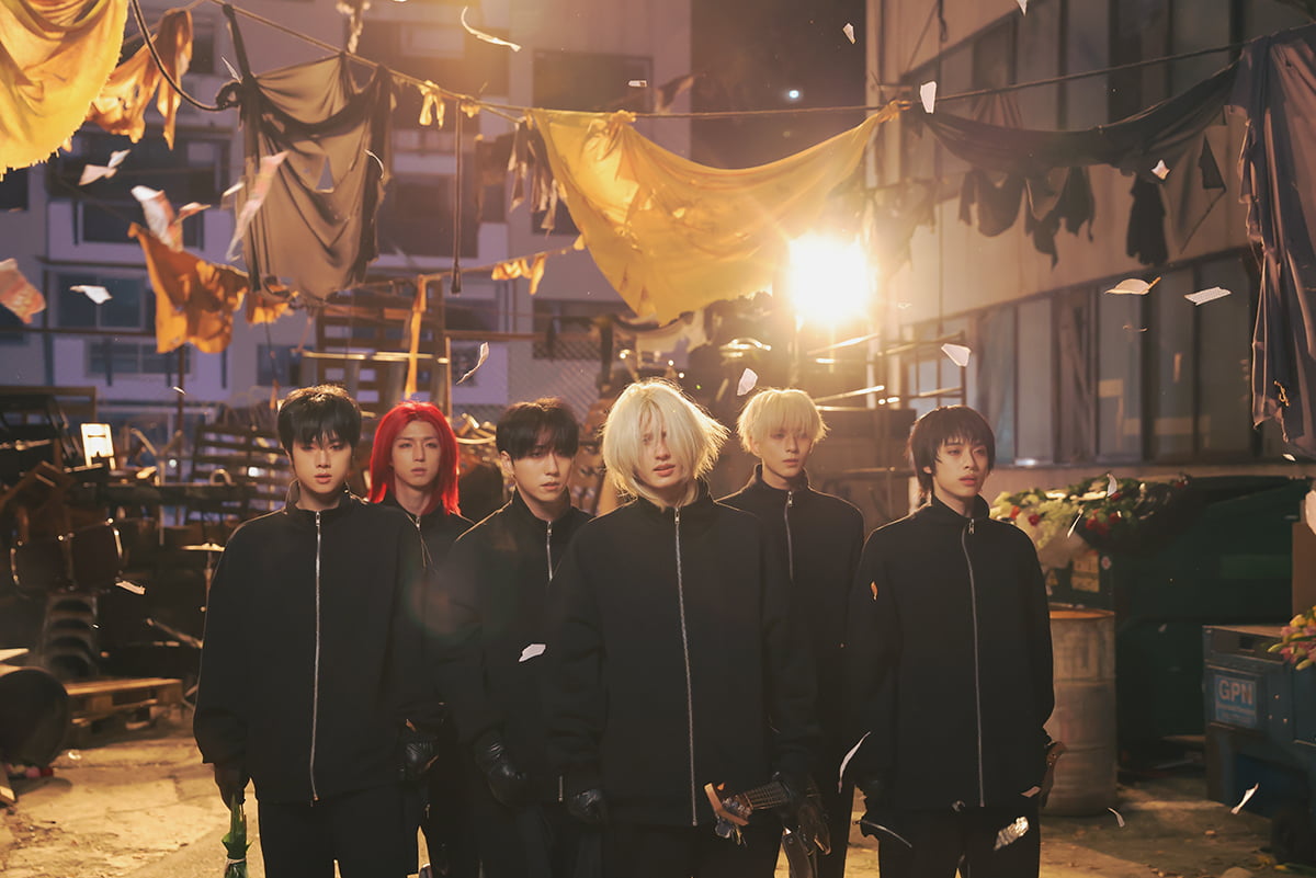 엑스디너리 히어로즈/ 사진 제공=JYP