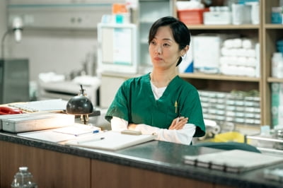 이봉련, 진짜 간호사인 줄 알았잖아…'폭싹' 감초 중 존재감 '갑'