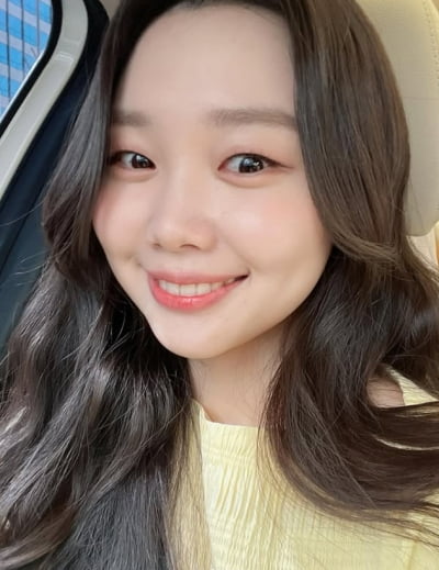 '♥검사 남편' 김수민 아나운서 한국 떠난다…1살 딸, 여권 발급 완료