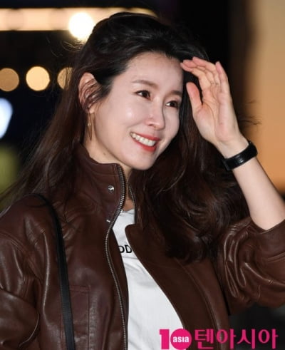 소개팅男, 한 달간 연락두절이더니…'CEO♥' 이태란 "3일 만에 반지 들고 와"('4인용식탁')