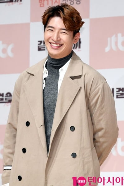 [종합] '45세' 손호영, 식당 폐업했다…베트남 식당 개업→앵무새 체험 카페 오픈 ('손호영')