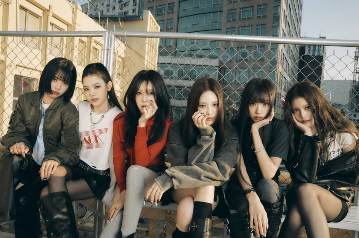 이즈나/ 사진 제공=웨이크원