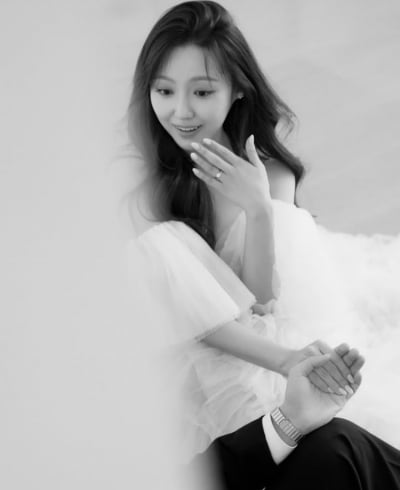 'CEO♥' 미쓰에이 민, 약혼 2년만에 결혼식…“서로의 하루를 함께”