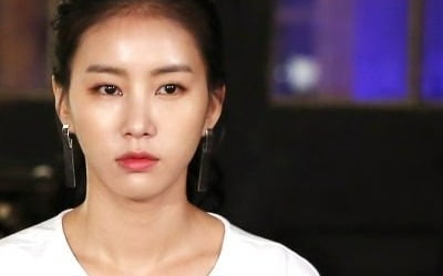 '36세' 김정민, '꽃뱀 소송'에 활동 중단했는데…"母 뇌경색으로 쓰러져" 눈물 ('동치미')