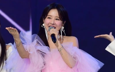 은가은, 결혼 5일 앞두고 좋은 일…부슬부슬 내리는 봄비를 같이 맞고 싶은 여자 트로트 가수 1위 [TEN차트]