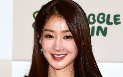 이시영, 이혼 후 파리서 화려한 근황…럭셔리 리무진부터 패션쇼 참석까지 ('뿌시영')