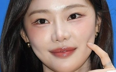 '성형 고백' 이시안, ♥육준서와 동침하더니…"실제로 안 사귄다, 침대서 손만 잡고 자" ('라스')[종합]