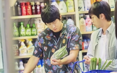 기안84, 민박집 오픈 D-7인데 문이 없다…3.8m 클라이밍으로 출입('대환장 기안장')