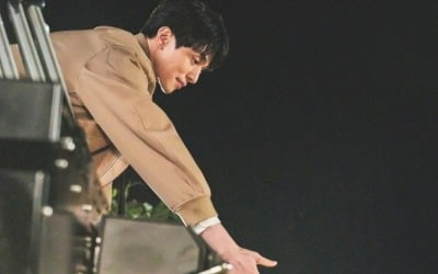 '돌싱' 이동욱·이주빈, 한밤중 캠핑카 데이트…"서로의 마음 거리 좁혀" ('이혼보험')