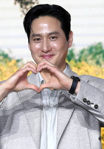 박해준, 불륜남에서 유니콘 남편으로…"침도 못 뱉어, 행동거지 조심"('폭싹') [TEN인터뷰]