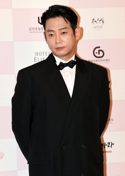 '故 장제원 두둔 논란' 테이, 결국 직접 해명…"상황이 안타깝단 뜻" [TEN이슈]