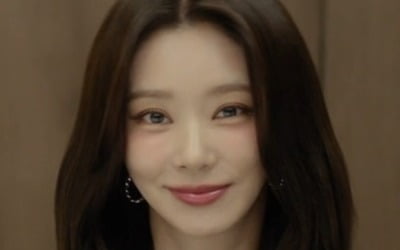 '162cm 45kg' 이주빈, 관리를 얼마나 했길래…♥이동욱과 주연 맡더니 물오른 미모 ('이혼보험')