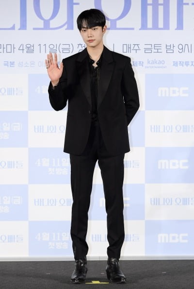 “너무 잘생겨서 소문나”…우도환 닮은 SM 배우, 왜 캐스팅했나 봤더니 ('바니와오빠들')