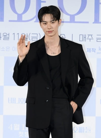 '김수현 소속사' 이채민 "부담 있었다, 외적으로 신경 많이 써" ('바니와오빠들')