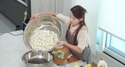 남보라, 결혼 한 달 앞두더니…수제 떡갈비 66개·돈가스 46장 플렉스 "냉장고 비면 심란해" ('편스토랑')