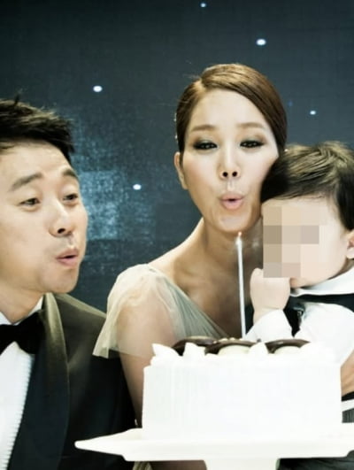 이혼 위기 고백한 김송, 평화 되찾았나…결혼식 소환하며 "사랑해"