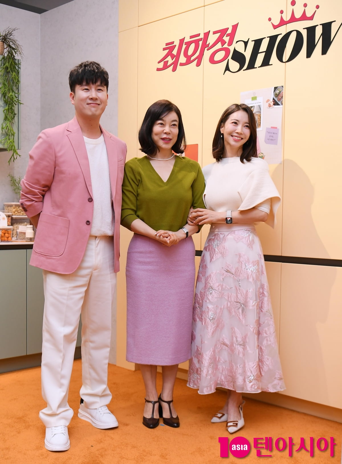 최화정, 쇼호스트 심용수, 김선희와 함께 멋진 포토타임[TEN포토]
