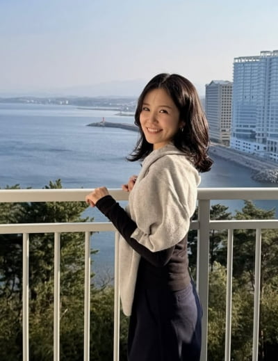 장예원 아나운서, 프리 6년 만에 겹경사…'베스트 셀러' 존 떡하니