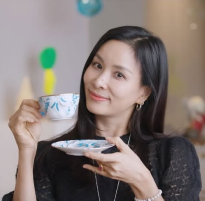 '장동건♥' 고소영, 이민정·한가인 따라잡으려나…데뷔 33년 만 유튜브 개설