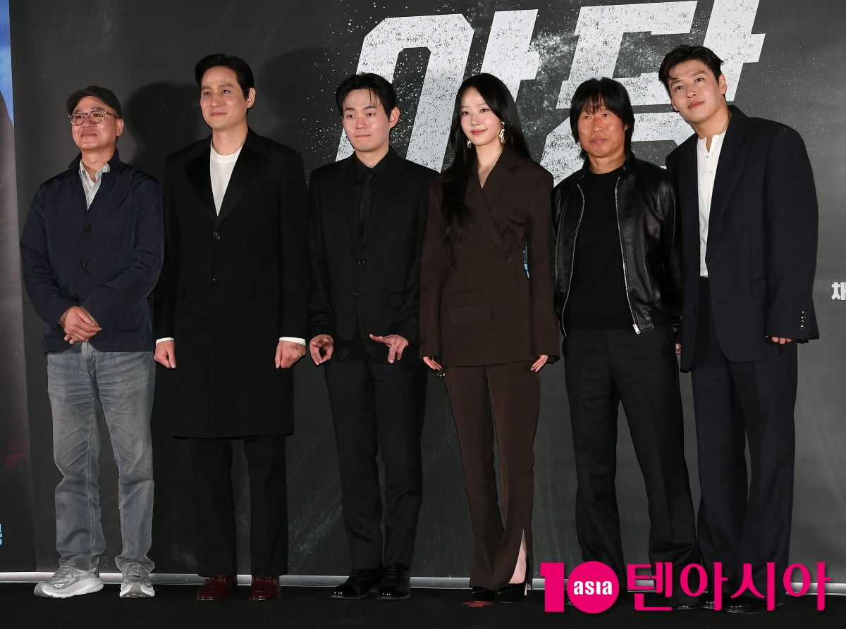 영화 '야당' 주역들 힘찬 파이팅![TEN포토]